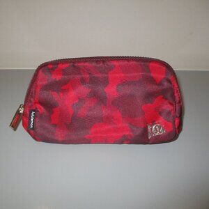 Lululemon Everywhere Belt Bag *1L - RED RABBITS PRINT - NWT